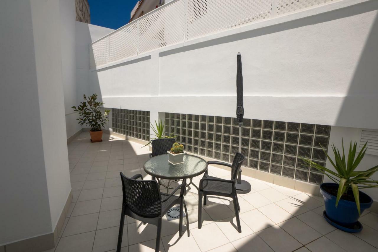 Apartamentos Mombasa 1 Planta Нерха Экстерьер фото