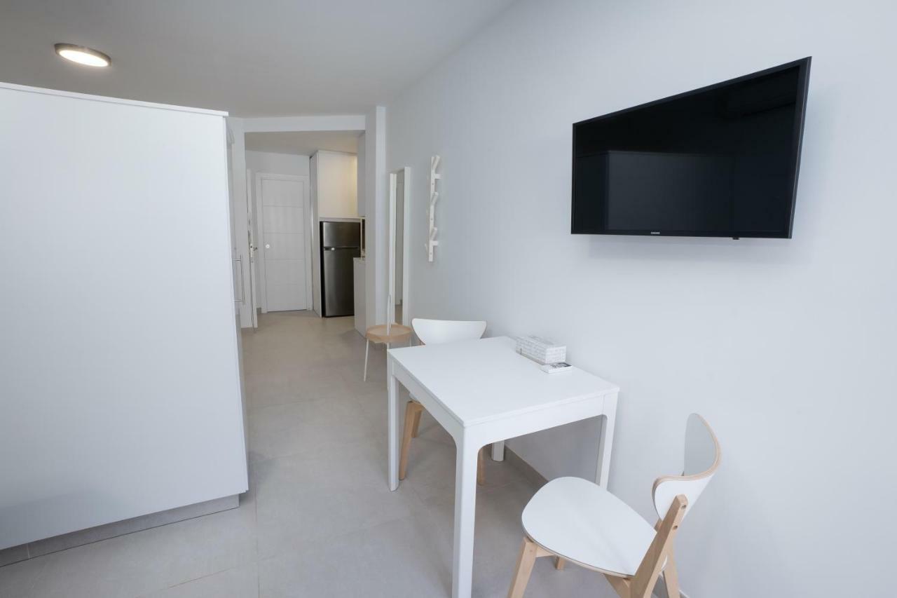 Apartamentos Mombasa 1 Planta Нерха Экстерьер фото