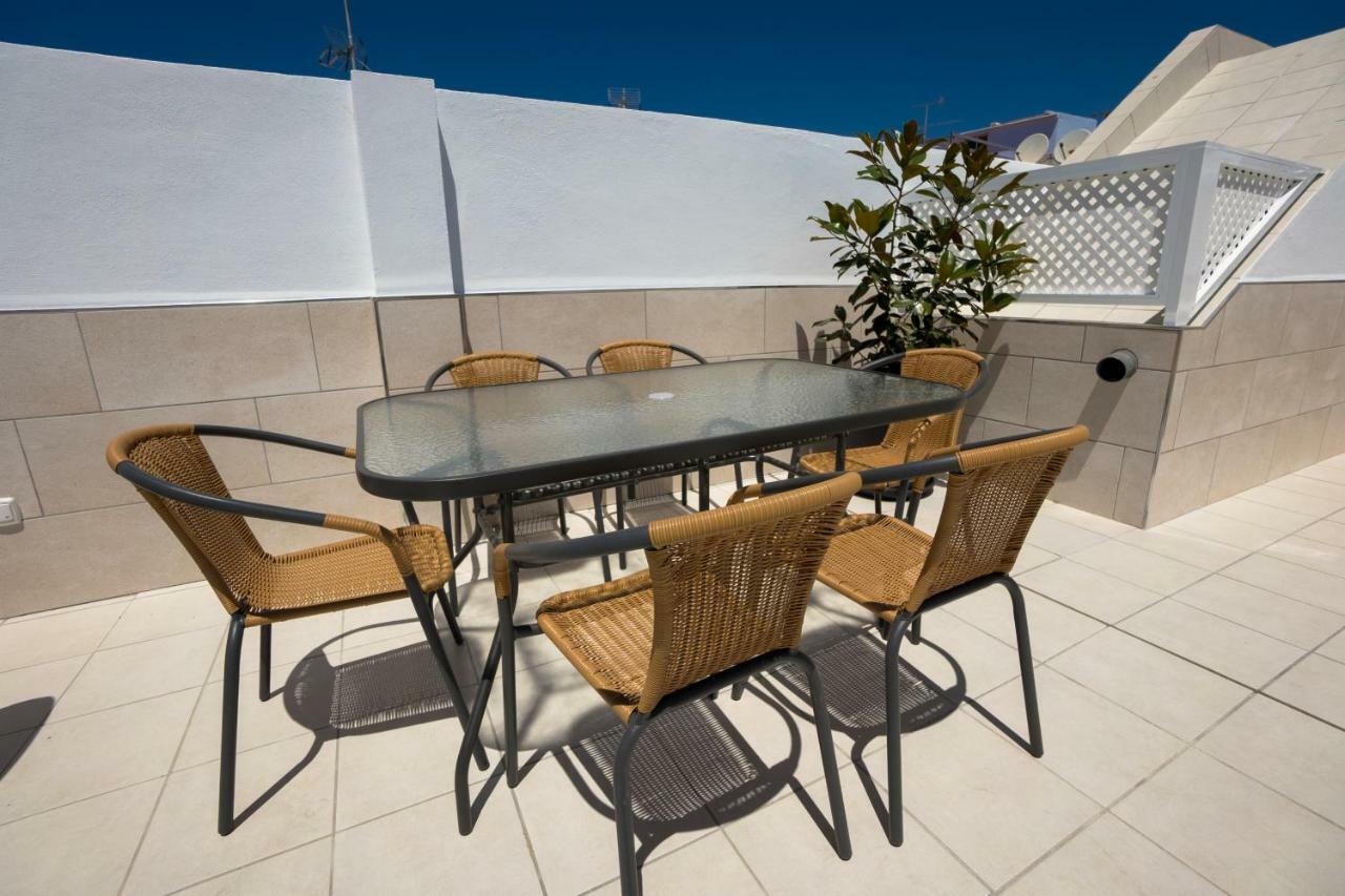 Apartamentos Mombasa 1 Planta Нерха Экстерьер фото