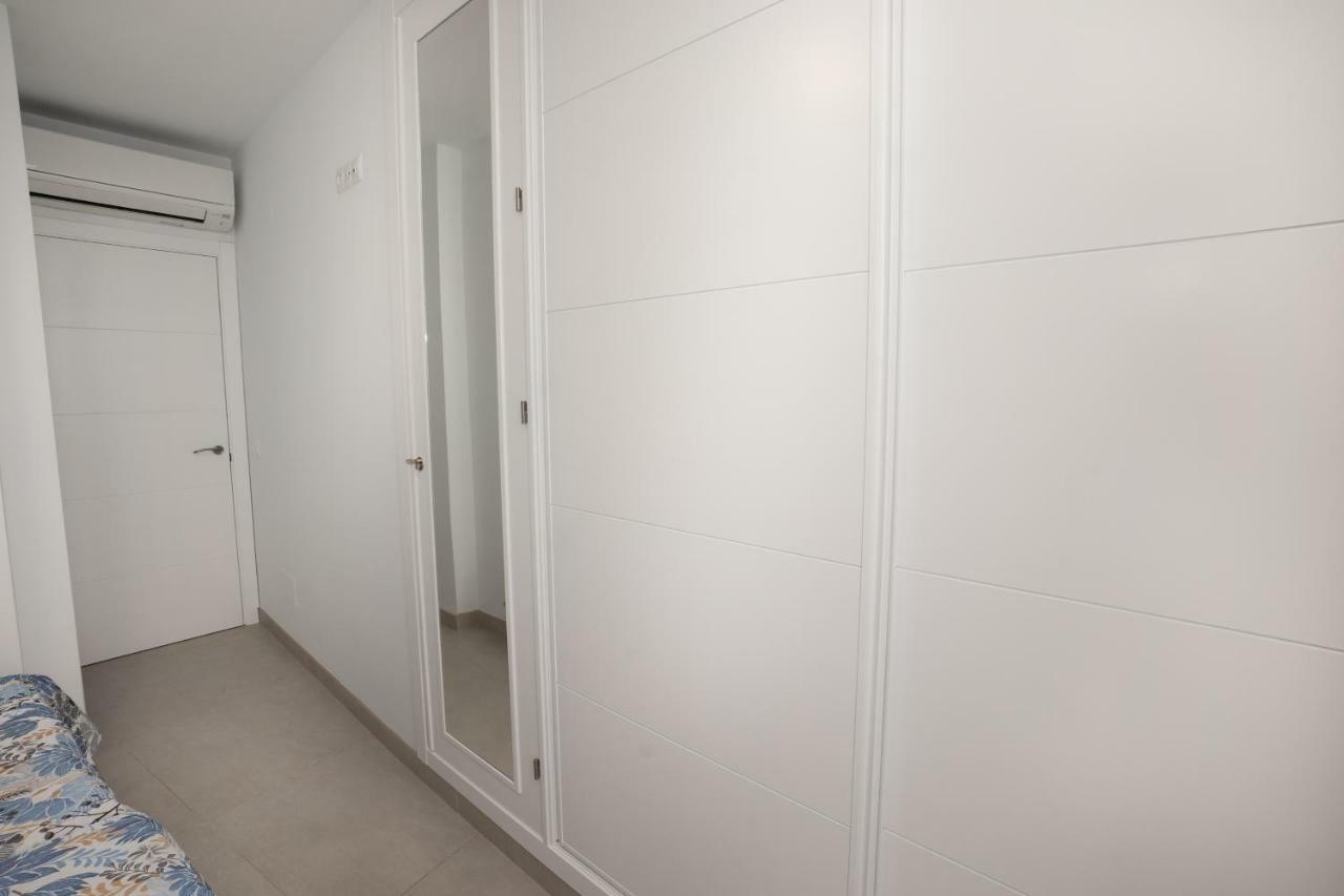 Apartamentos Mombasa 1 Planta Нерха Экстерьер фото
