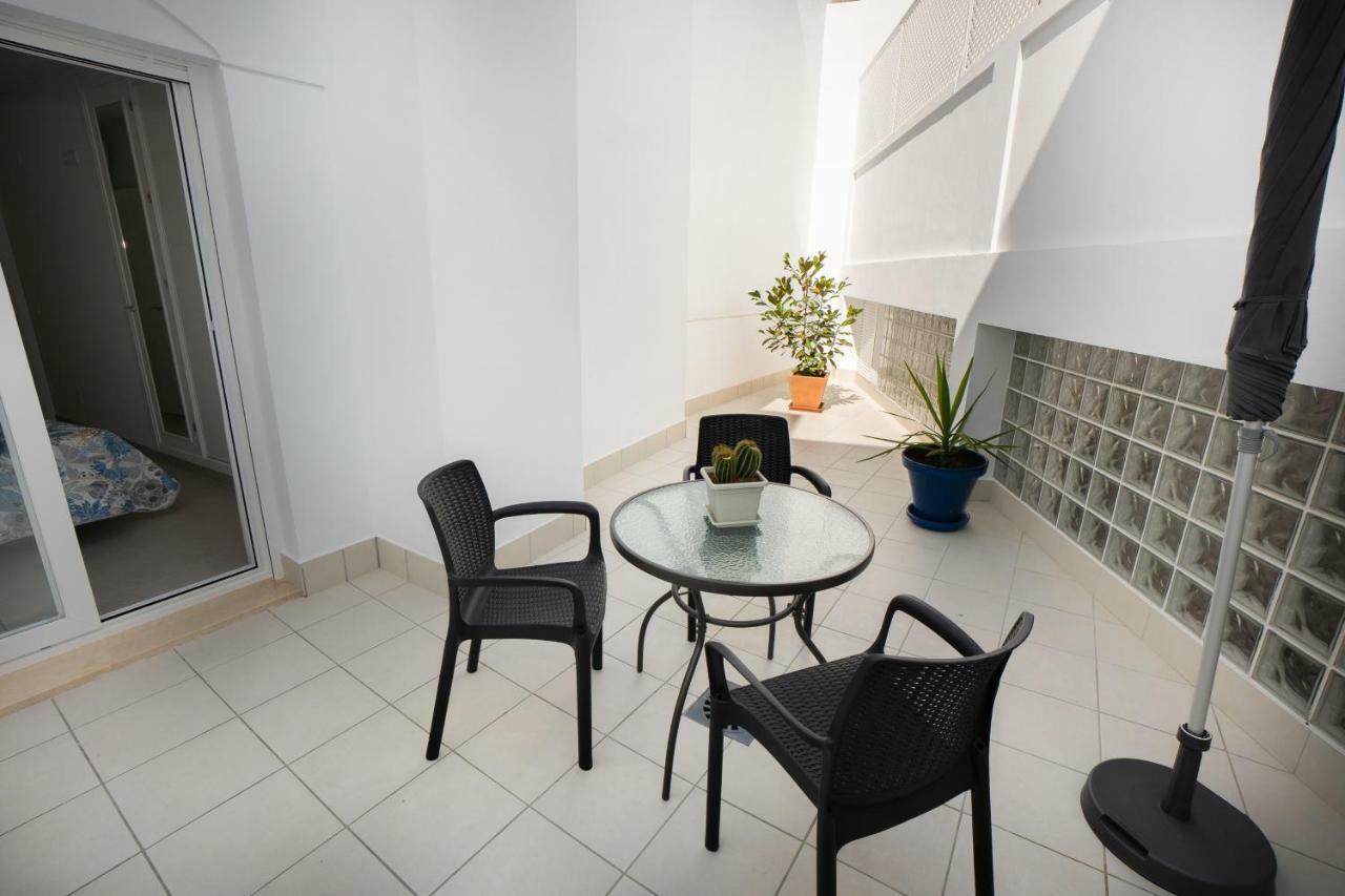 Apartamentos Mombasa 1 Planta Нерха Экстерьер фото