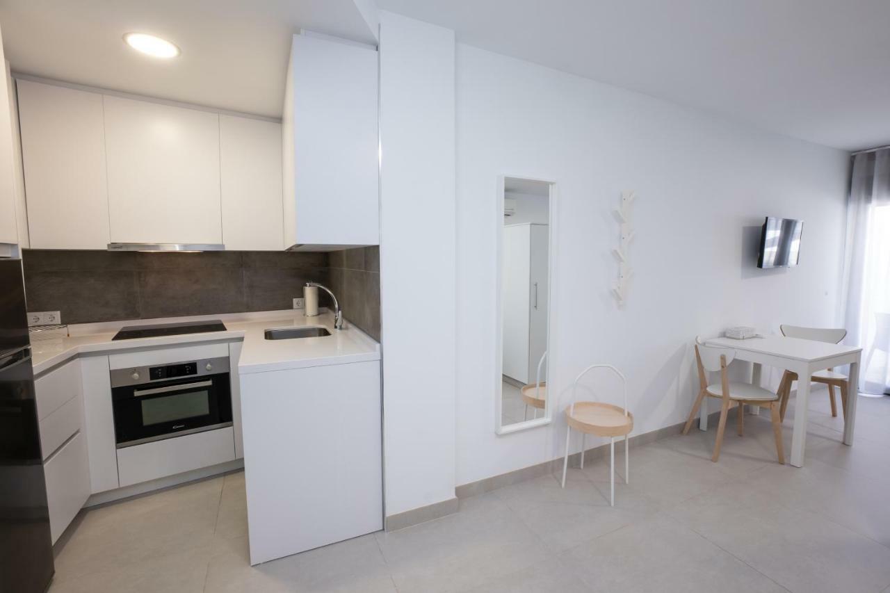 Apartamentos Mombasa 1 Planta Нерха Экстерьер фото
