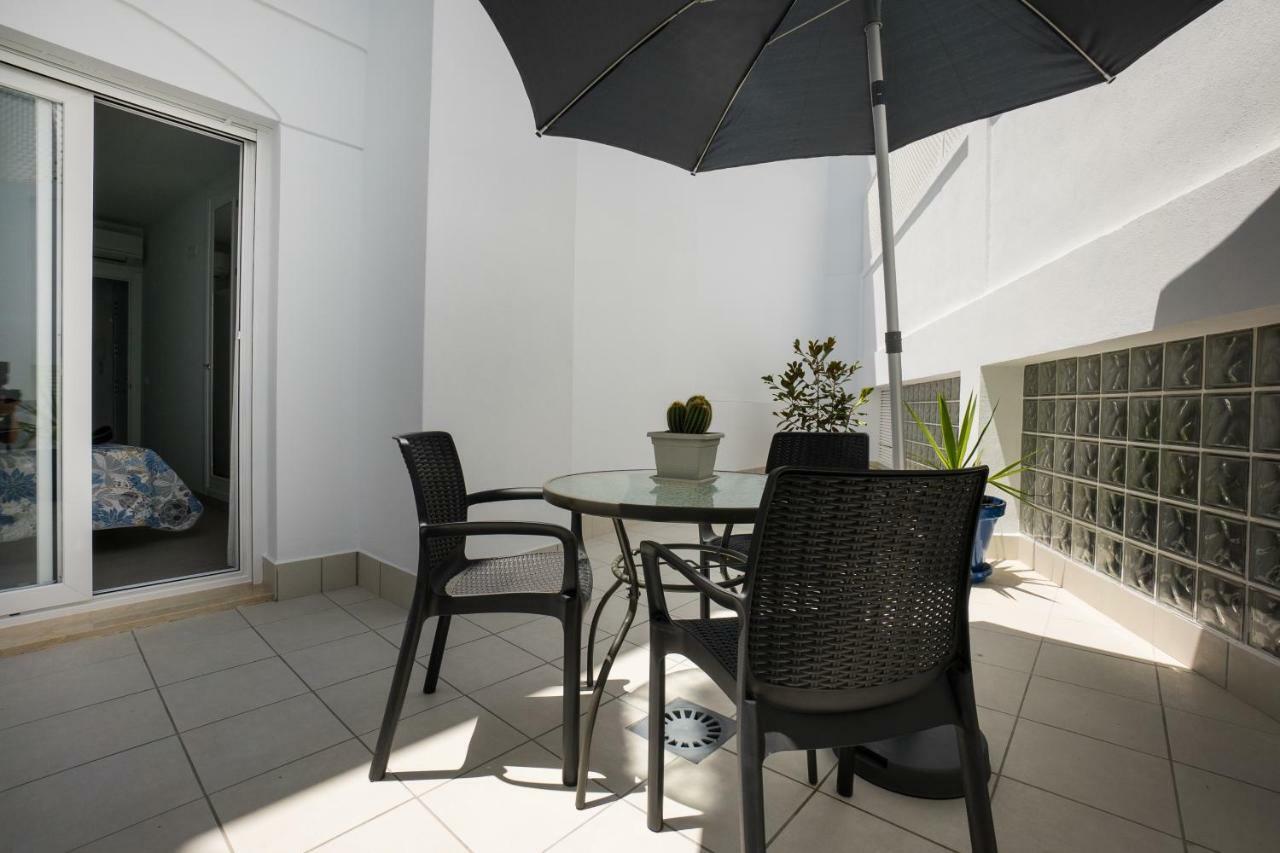 Apartamentos Mombasa 1 Planta Нерха Экстерьер фото