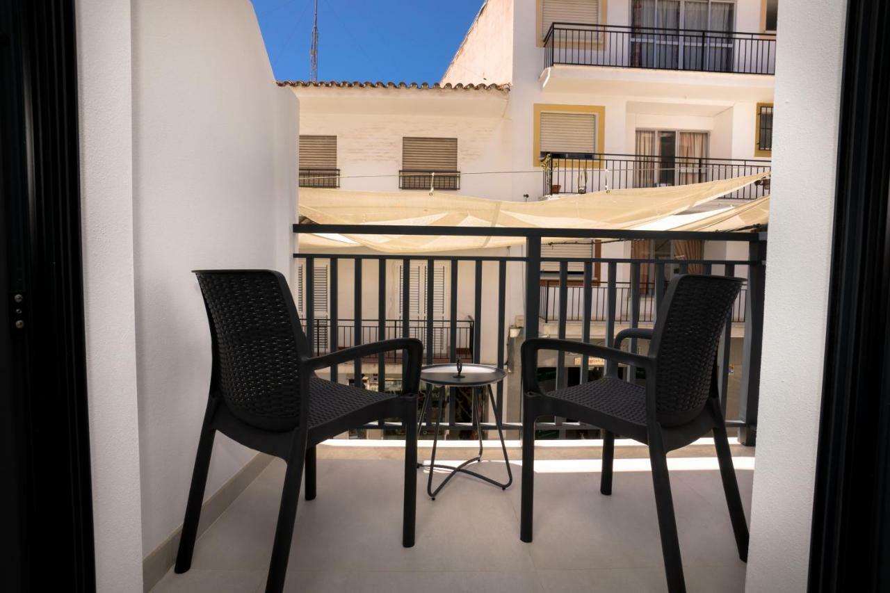 Apartamentos Mombasa 1 Planta Нерха Экстерьер фото